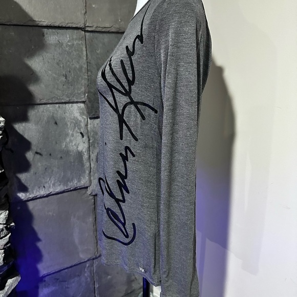 Calvin Klein Tops - Calvin Klein Long Sleeve Gray Fitted Tee Shirt